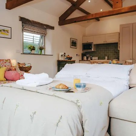 Peaceful Countryside Barn Conversion - Yorkshire Dales *