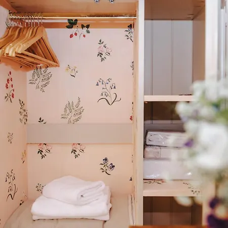 Peaceful Countryside Barn Conversion - Yorkshire Dales Bellerby