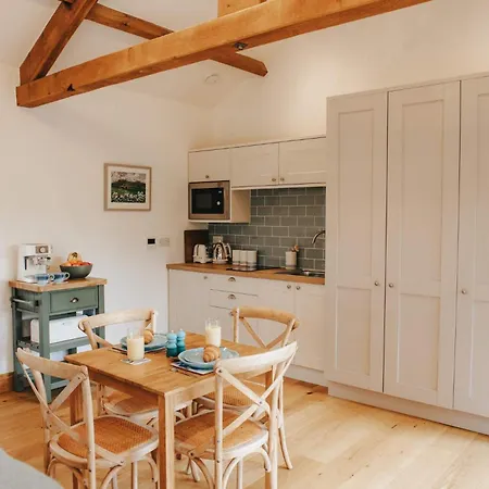 Peaceful Countryside Barn Conversion - Yorkshire Dales Bellerby