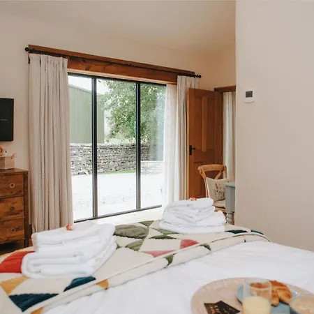 펜션 Peaceful Countryside Barn Conversion - Yorkshire Dales *